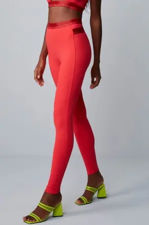 Leggings Launches Super High Perfume