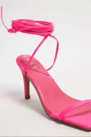 Sandalia Launches Pink Mooring Perfume