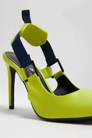 Scarpin Launches Perfume with Elastico Scarpin Launches Perfume with Elastico