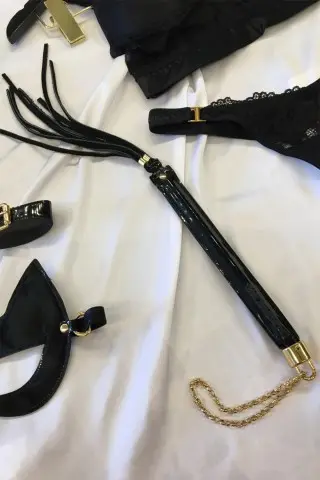 Erotic Black Leather Whip Erotic Black Leather Whip