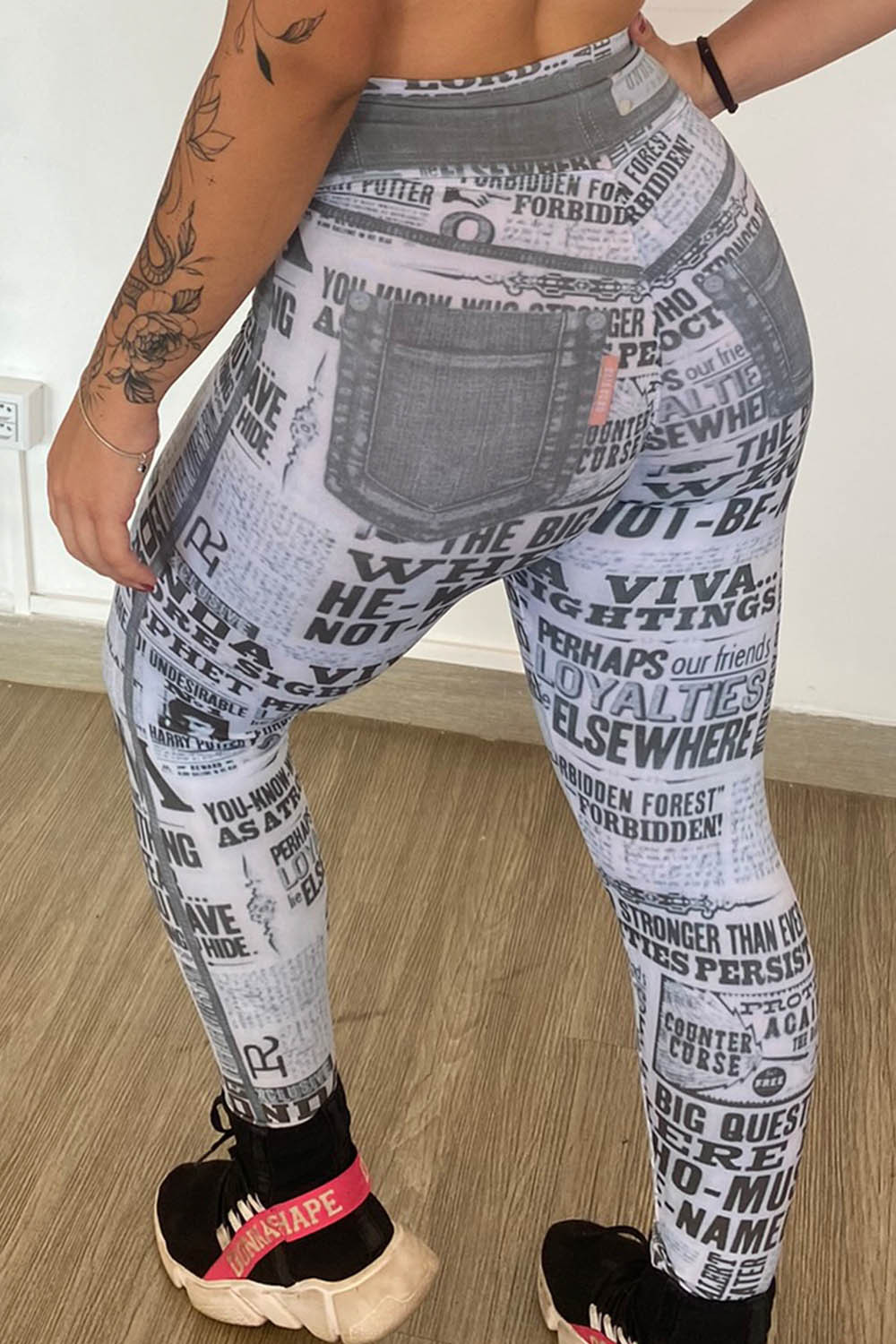 Front Page Print Leggings
