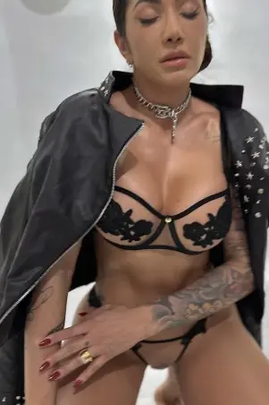 Black Flower Field Lingerie Set