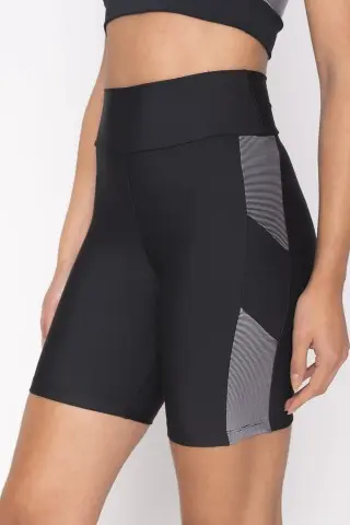 Minimal Bermuda Shorts Minimal Bermuda Shorts