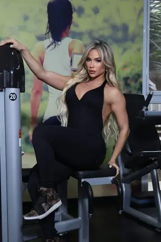 Macacão Pump Up Liso Preto Macacão Pump Up Liso Preto