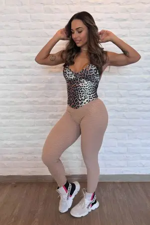 Macacão Brocado Onça C/E