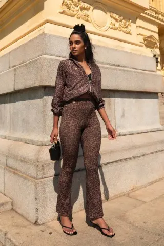 Legging Flare Oncinha