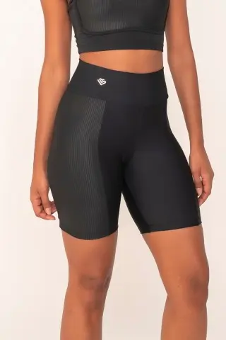 Bermuda Frequência Preta S/E Bermuda Frequência Preta S/E