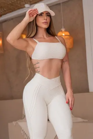 Conjunto Brocado Fitwave Off-White c/e Conjunto Brocado Fitwave Off-White c/e