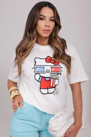 T-Shirts Hello Kitty vai ao Cinema