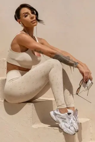 Top Time For Me Seamless Beige Top Time For Me Seamless Beige