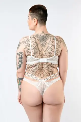 Sutiã LabellaMafia Meia-Taça de Renda com Strappys Branca Sutiã LabellaMafia Meia-Taça de Renda com Strappys Branca