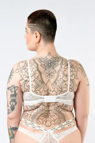 Sutiã LabellaMafia Meia-Taça de Renda com Strappys Branca Sutiã LabellaMafia Meia-Taça de Renda com Strappys Branca